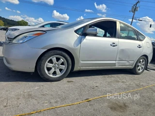 TOYOTA PRIUS BASE
