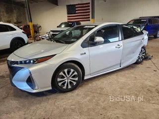 TOYOTA PRIUS PRIME LE