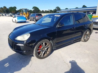 PORSCHE CAYENNE GTS