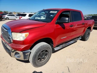 TOYOTA TUNDRA CREWMAX SR5
