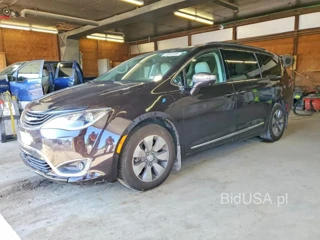 CHRYSLER PACIFICA HYBRID LIMITED