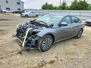 NISSAN ALTIMA SV