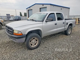 DODGE DAKOTA QUAD SLT