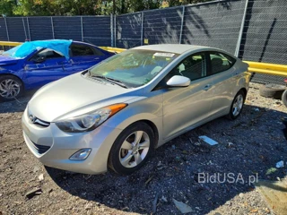 HYUNDAI ELANTRA GLS