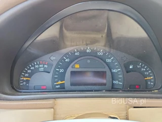 MERCEDES-BENZ C 240