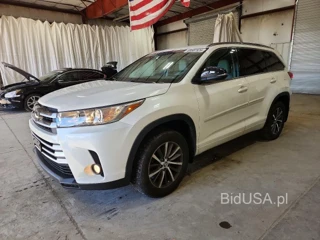 TOYOTA HIGHLANDER XLE