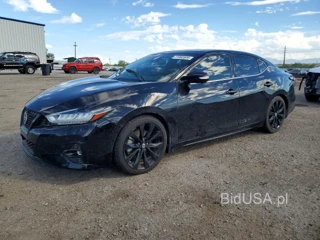 NISSAN MAXIMA SR