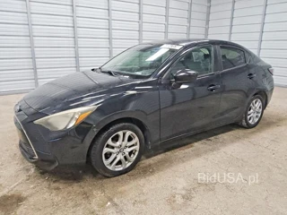 TOYOTA YARIS IA BASE