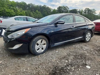 HYUNDAI SONATA HYBRID