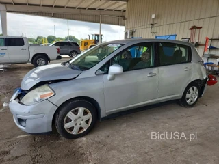 NISSAN VERSA 1.8 S