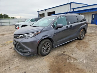 TOYOTA SIENNA XLE 7-PASSENGER