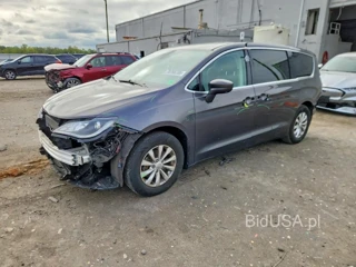 CHRYSLER PACIFICA TOURING PLUS
