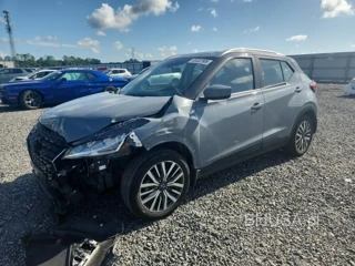 NISSAN KICKS SV