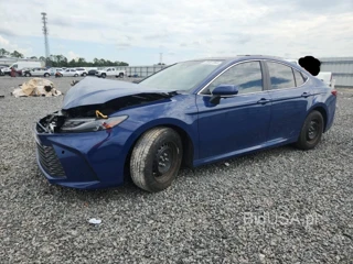 TOYOTA CAMRY XLE