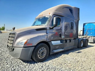 FREIGHTLINER CASCADIA