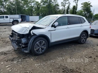 VOLKSWAGEN TIGUAN SE