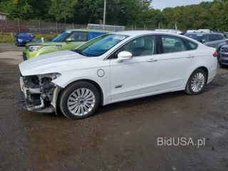 FORD FUSION SE PHEV