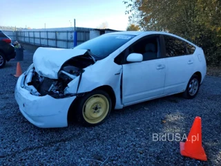 TOYOTA PRIUS BASE