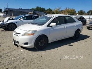 TOYOTA YARIS BASE
