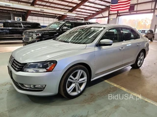 VOLKSWAGEN PASSAT SE
