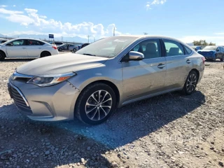 TOYOTA AVALON HYBRID XLE PLUS