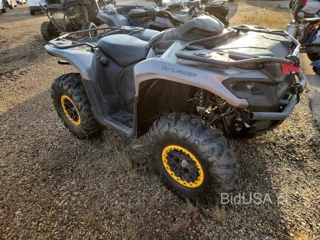CAN-AM OUTLANDER