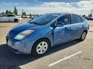 TOYOTA PRIUS BASE