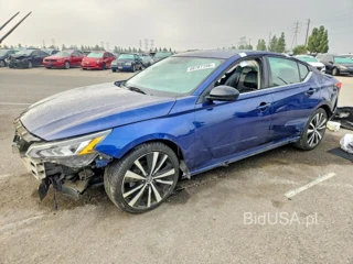 NISSAN ALTIMA SR