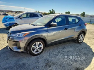 NISSAN KICKS PLAY S