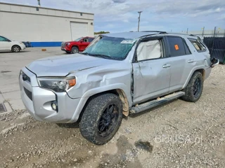 TOYOTA 4RUNNER SR5