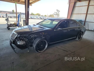 MERCEDES-BENZ S 550