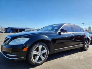 MERCEDES-BENZ S 550