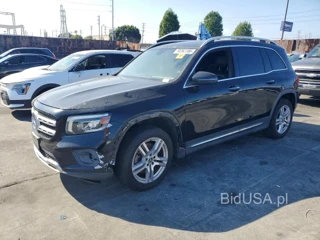 MERCEDES-BENZ GLB 250