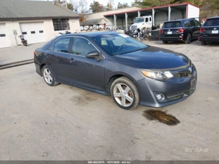TOYOTA TOYOTA CAMRY SE