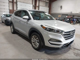HYUNDAI HYUNDAI TUCSON SE