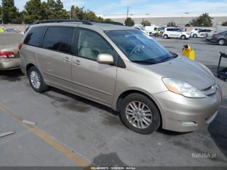 TOYOTA TOYOTA SIENNA XLE