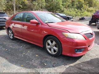 TOYOTA TOYOTA CAMRY SE