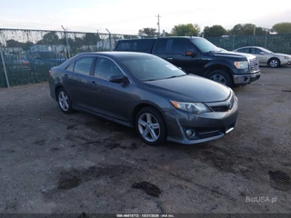 TOYOTA TOYOTA CAMRY SE