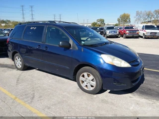TOYOTA TOYOTA SIENNA LE