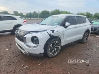 MITSUBISHI OUTLANDER SE