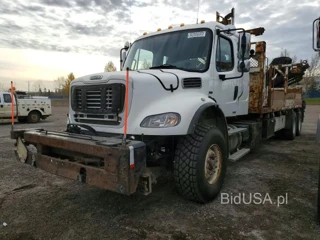 FREIGHTLINER M2