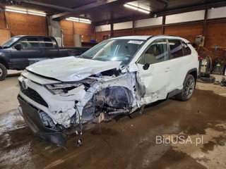 TOYOTA RAV4 XLE PREMIUM