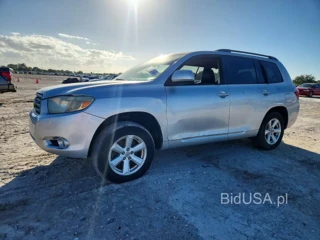 TOYOTA HIGHLANDER SE