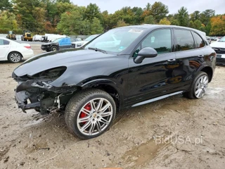 PORSCHE CAYENNE GTS
