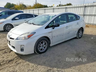 TOYOTA PRIUS THREE