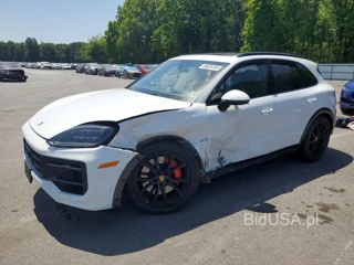 PORSCHE CAYENNE GTS