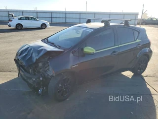 TOYOTA PRIUS C PERSONA SPECIAL EDITION