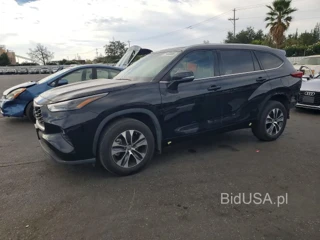 TOYOTA HIGHLANDER XLE