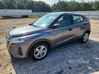 NISSAN KICKS S