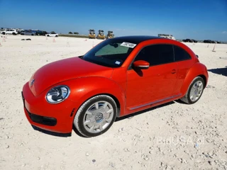 VOLKSWAGEN BEETLE SE